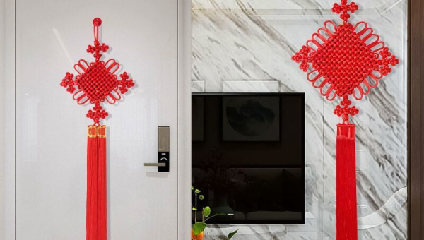 入户门左侧能挂中国结吗风水好吗,速发云资源网