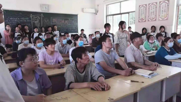 Docker 安全计算模式增强:seccomp 配置文件的生成与验证