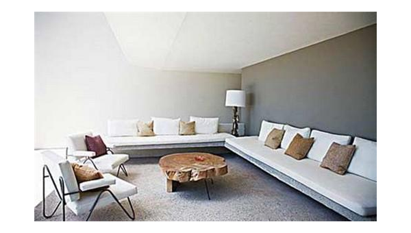 客厅摆放壁灯的风水布局,速发云资源网