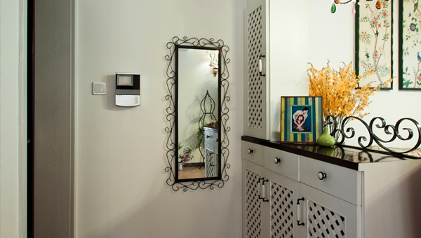 家门口放个鞋架带镜子风水好不好,速发云资源网