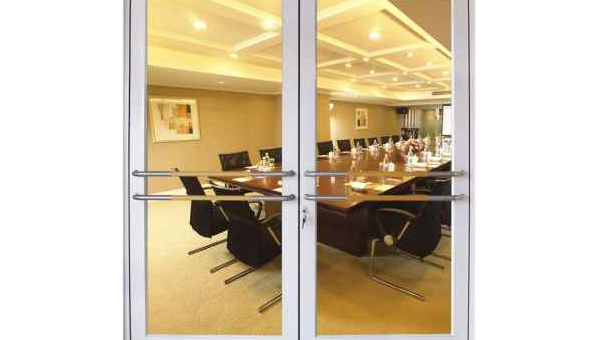 店铺收银台背后是玻璃墙风水好吗,速发云资源网