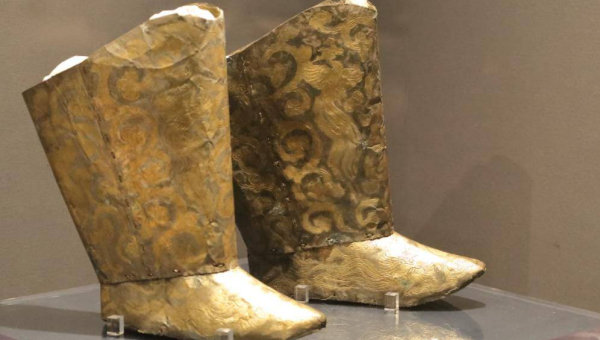 梦见和已故的音乐家合奏美妙乐章,速发云资源网