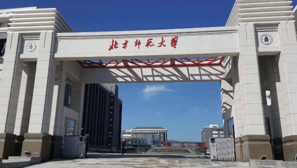 教育 SaaS 多语言支持：RStudio 与 Python 的本地化函数库,速发云资源网